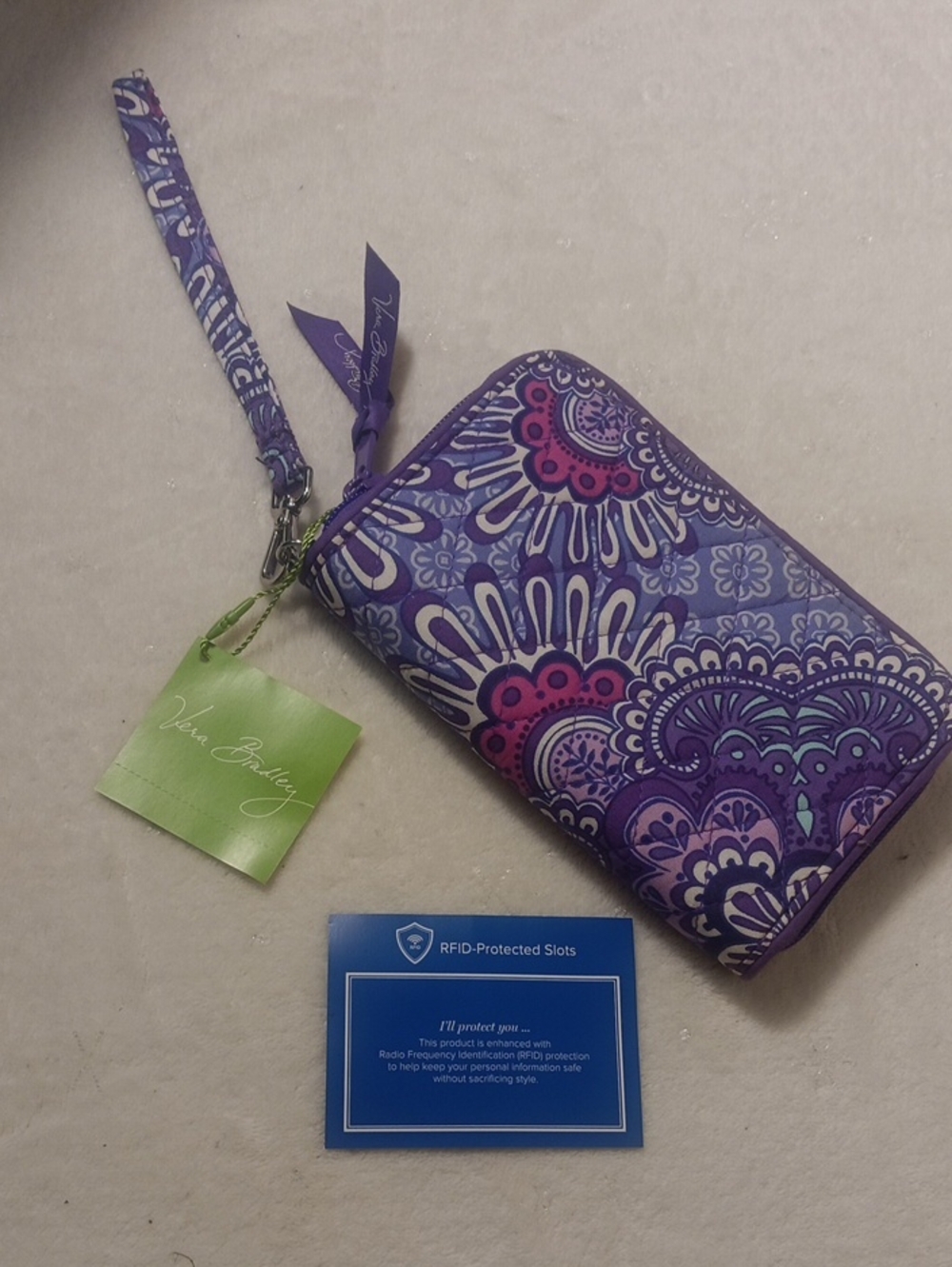 NWT Vera Bradley RFID Zip Accordion Wristlet Wallet - Lilac Tapestry (Retired)